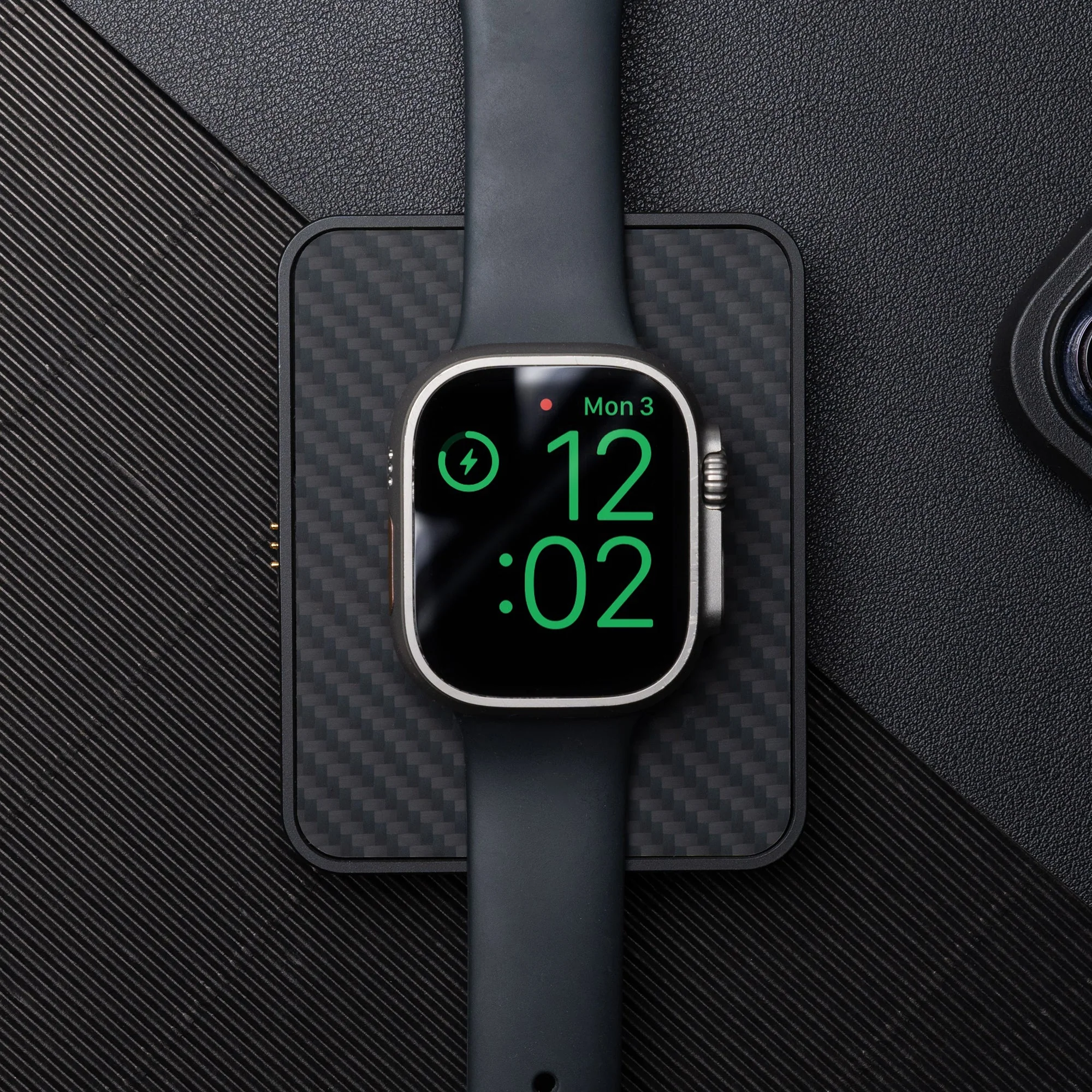 Aramid Fibre Wireless Apple Watch® Charger - Image 12