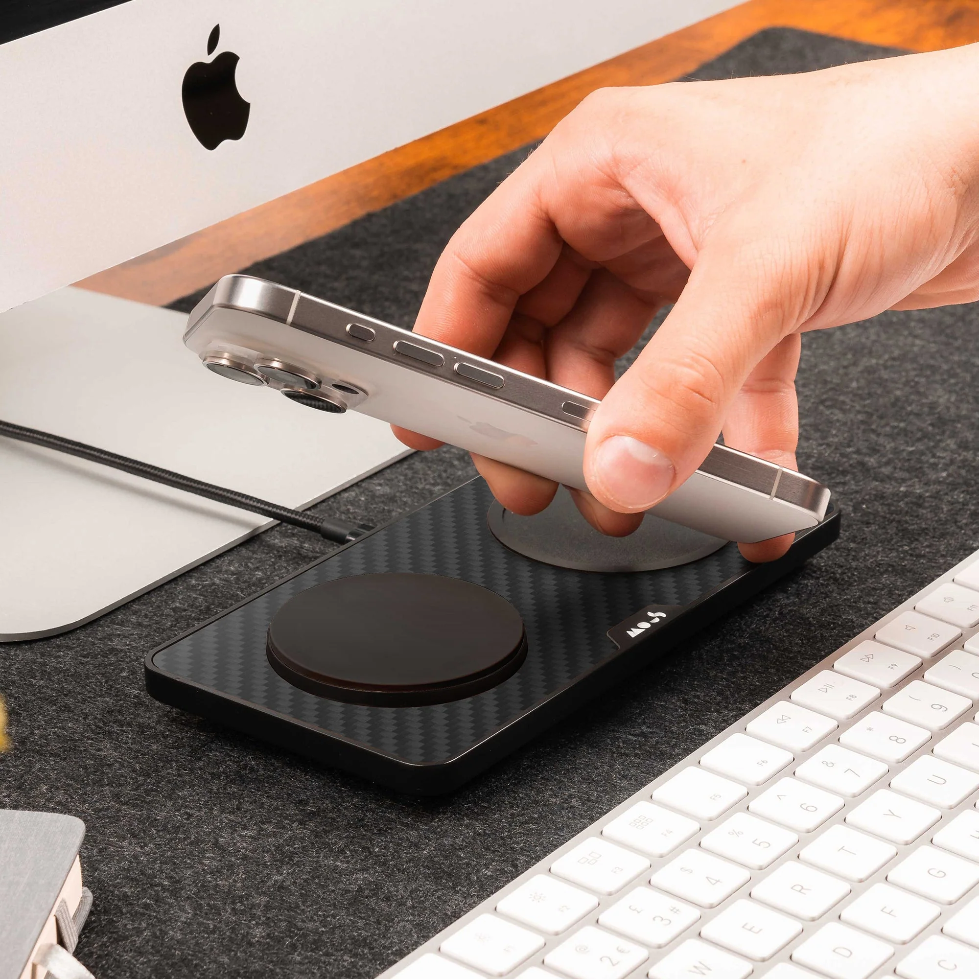 Aramid Fibre Wireless Charging Station - Image 3